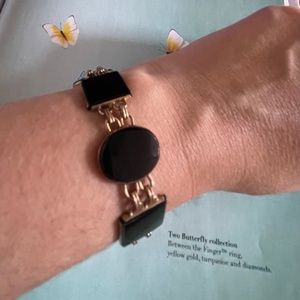 Stunning Vendome Vintage 1990's twist Gold & Black Round Adjustable Clip